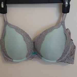 Victoria's Secret bra 36D